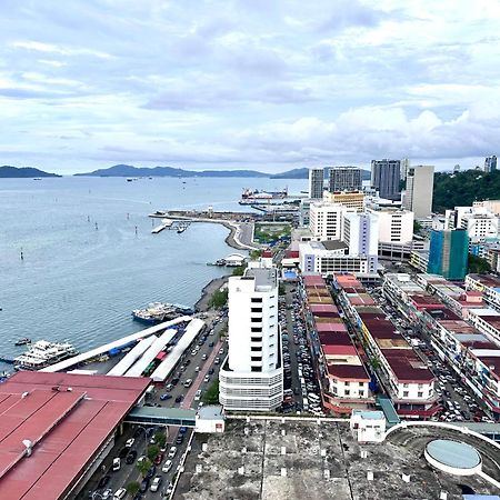 Kota Kinabalu City Centre @ The Shore By Casa Yolo エクステリア 写真